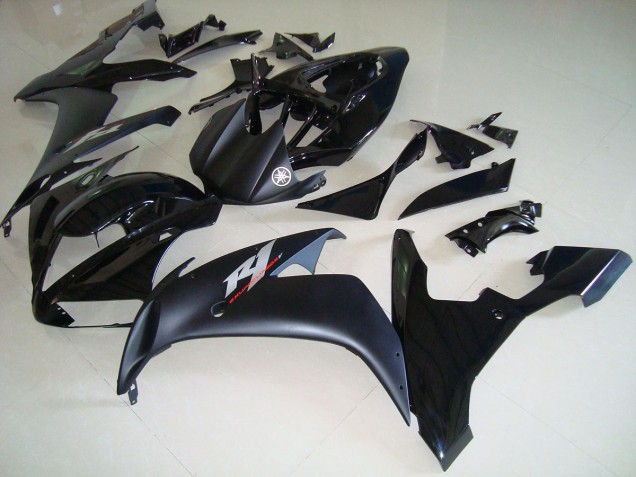 2004-2006 Glossy Black Yamaha YZF R1 Motorbike Fairing 2004-2006 Glossy Black Yamaha YZF R1 Motorbike Fairing